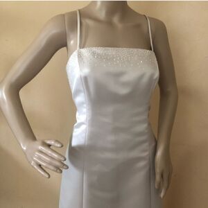 EUC ANN TAYLOR Ivory Spaghetti Strap Floor Length Beaded Bridal Prom Gown 4